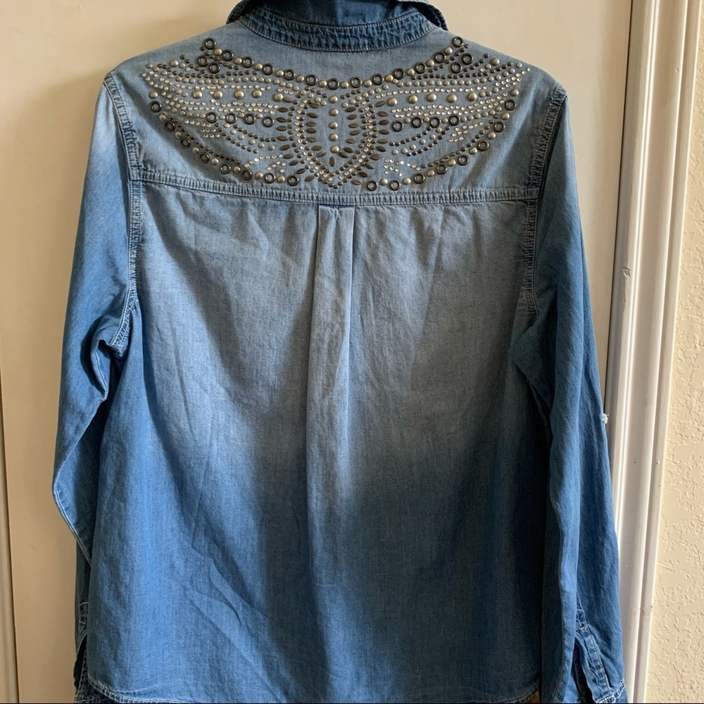 B.L.E.U. Button down shirt size M